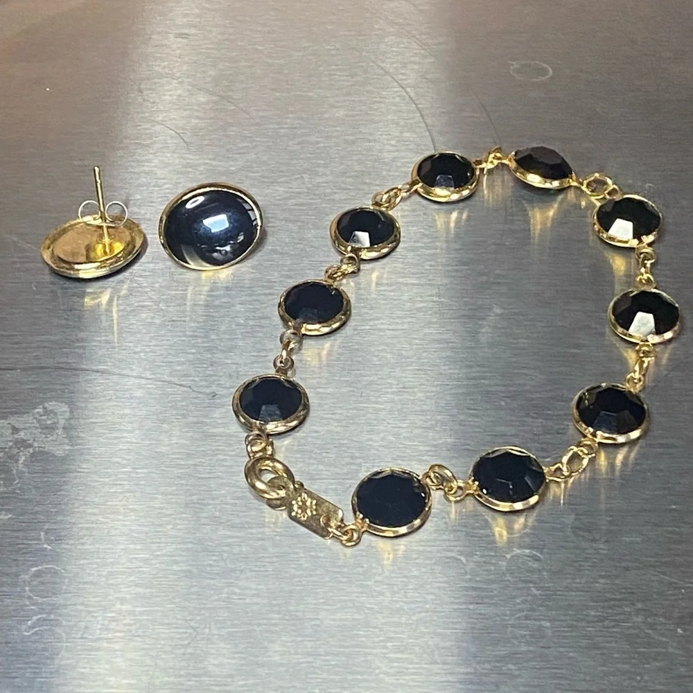 Vintage Gold Tone Bracelet & Earrings Set Black Faceted‎ Stones Sunburst Mark